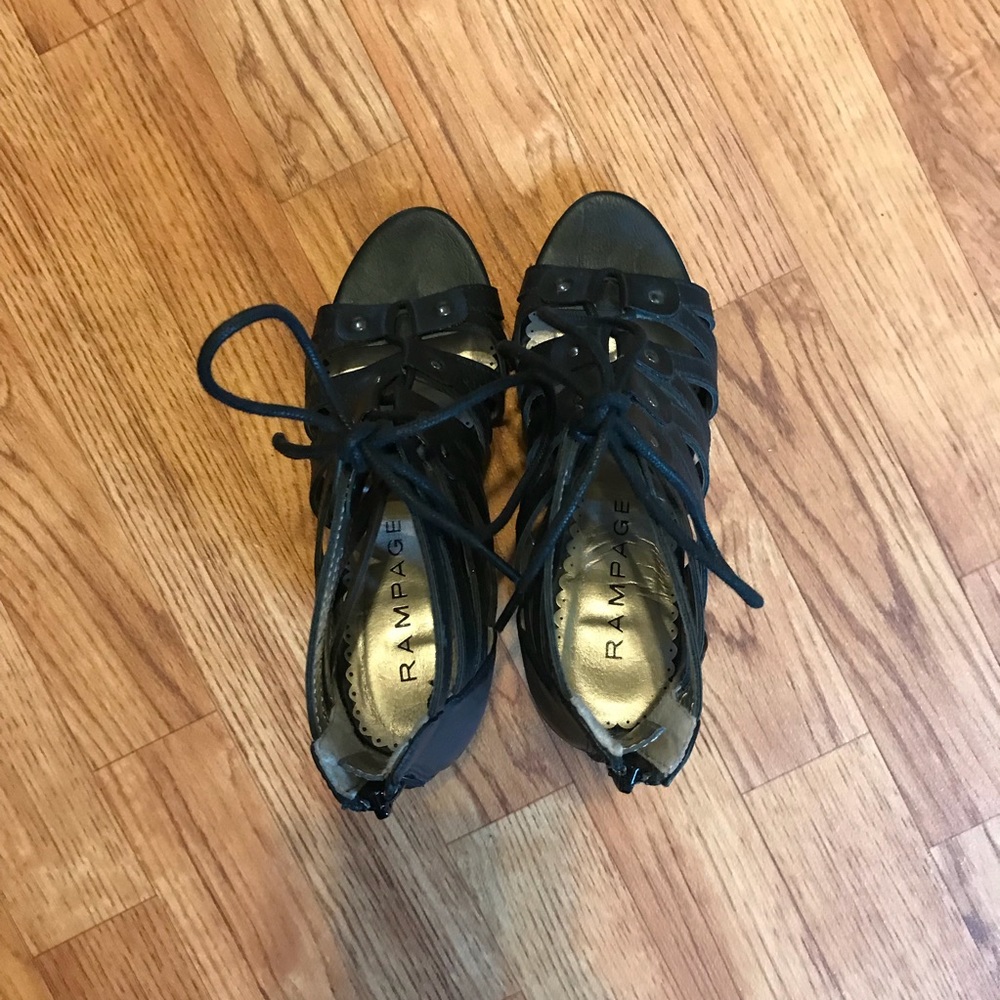 Peep Toe Lace Up Wedges Size 6 Black 💕 - Picture 8 of 8